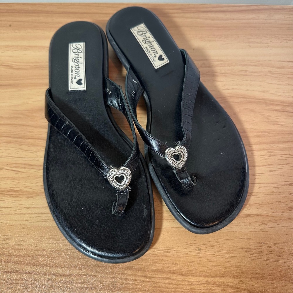 Brighton Joy Thong Sandals Black Croc Heart Silver Detail Size 9